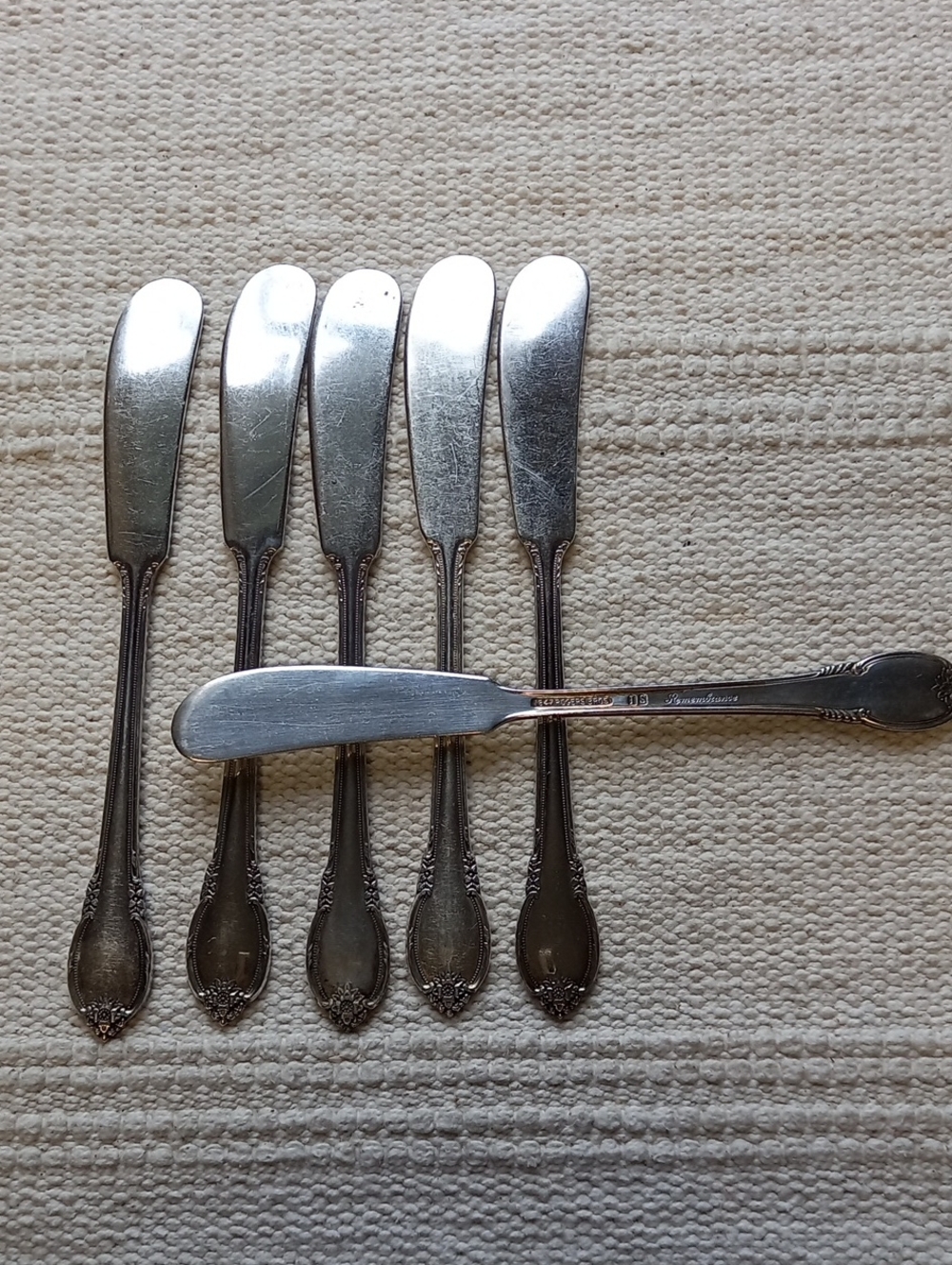 6 Vintage 1847 Roger Bros Butter Knives